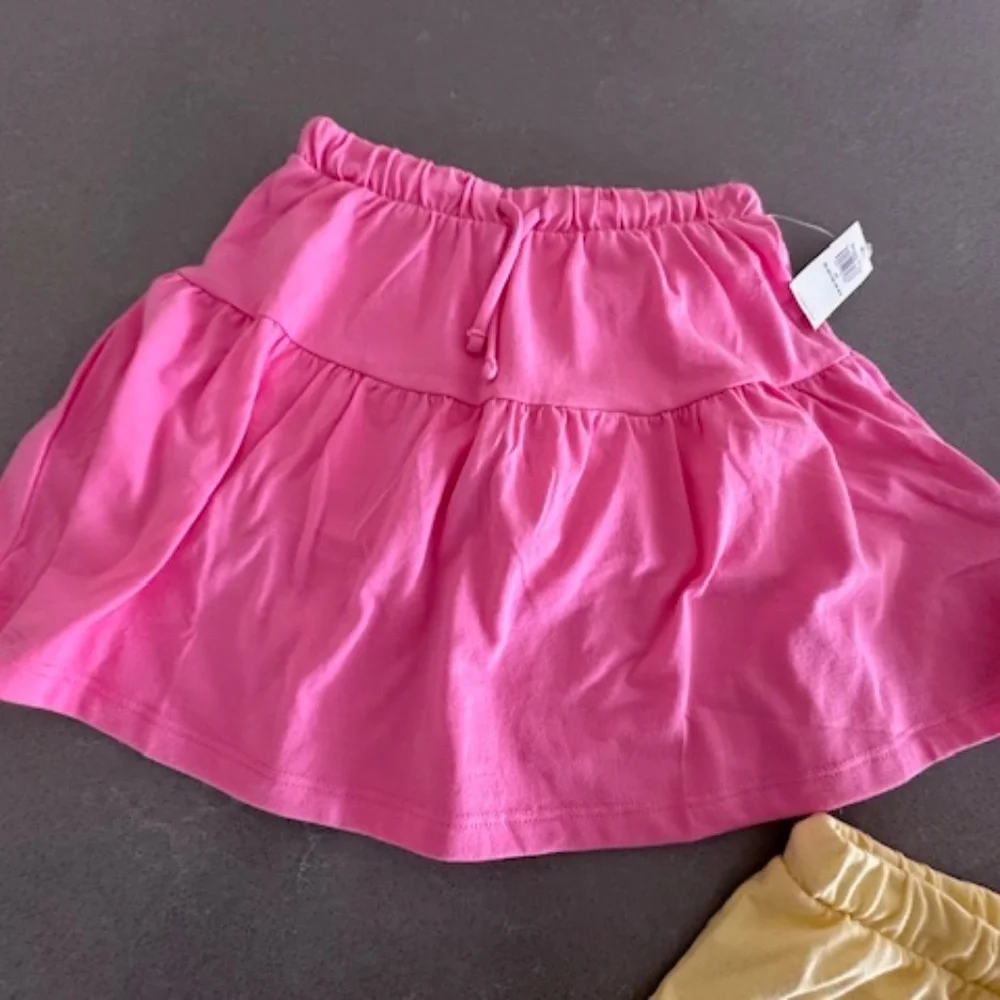 NWT-3 Girl 4T Old Navy Cotton Skirt/Skorts Pink, Yellow, Pink Flower